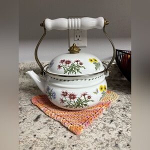 Vintage Lincoln Ware Enamel and metal Tea Kettle Pot Ceramic Handle